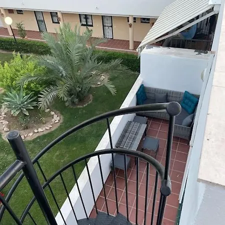 Nice 2 Bedroom Flat Apartment *