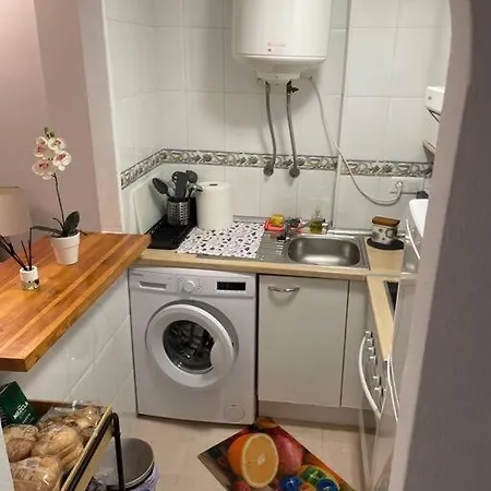 Apartment Nice 2 Bedroom Flat *