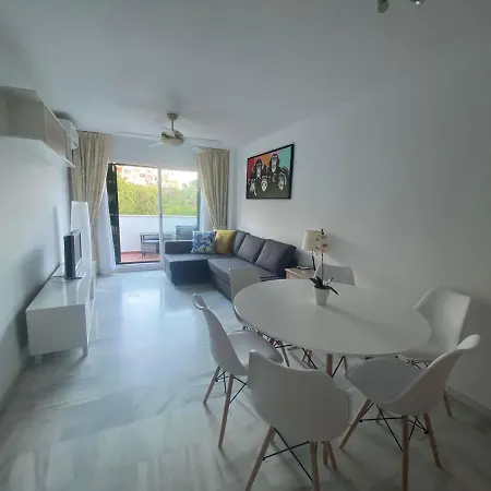 Nice 2 Bedroom Flat Apartment *