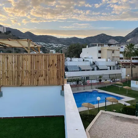 Nice 2 Bedroom Flat *